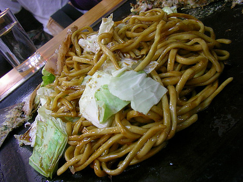 Yakisoba @ Mifune / ??????? by jetalone, on Flickr